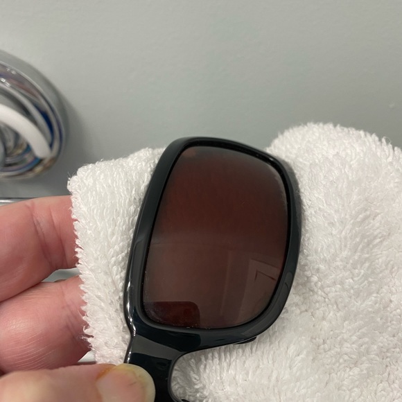 Costa Del Mar sunglasses - Picture 5 of 6